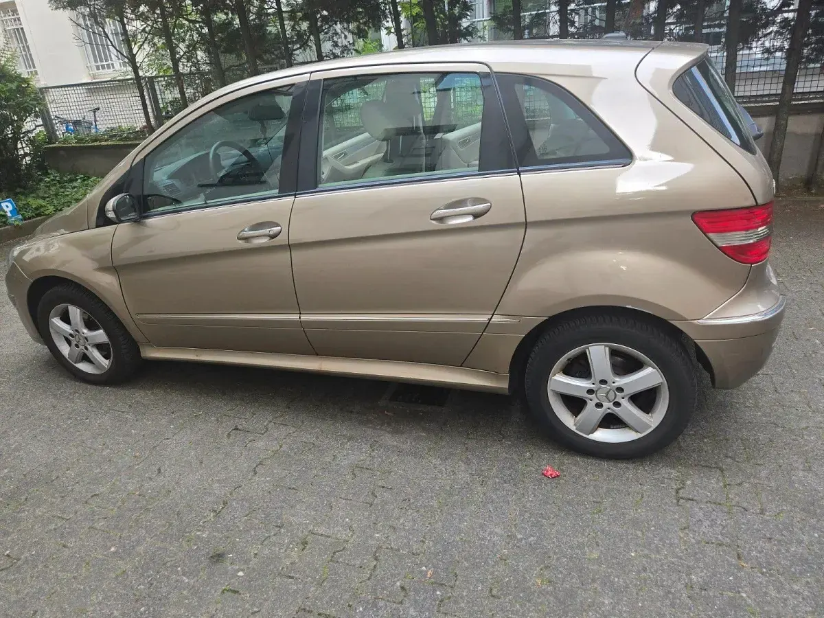 Gebraucht Mercedes B170 116 PS (85 kW) 2008 Beige Van / Kleinbus