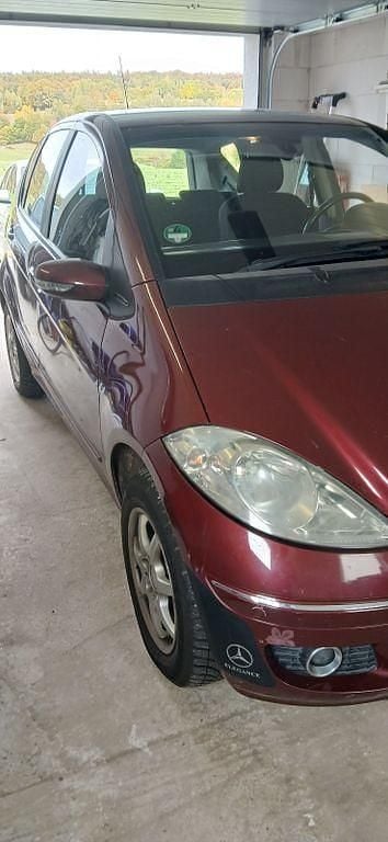 Rot Gebraucht 2005 Mercedes A170 Elegance Van / Kleinbus | 1.600 € (Guter Preis) - Bild 1/4