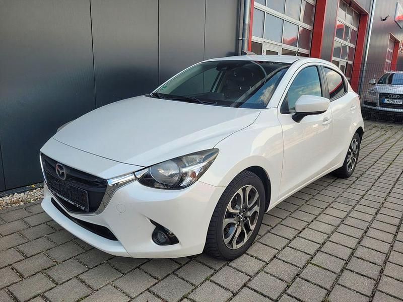 Weiß Gebraucht 2016 Mazda 2 Nakama Limousine | 6.300 € (Fairer Preis) - Bild 1/4