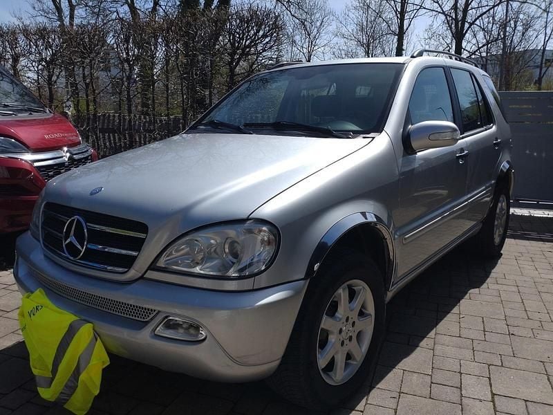 Silber Gebraucht 2003 Mercedes ML500 SUV | 2.999 € (Superpreis) - Bild 1/4