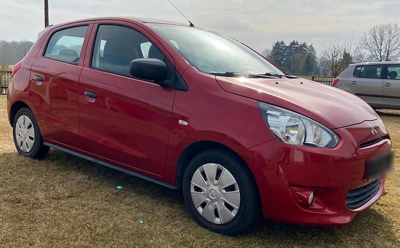 Gebraucht Mitsubishi Space Star 70 PS (51 kW) 2013 Rot Van / Kleinbus