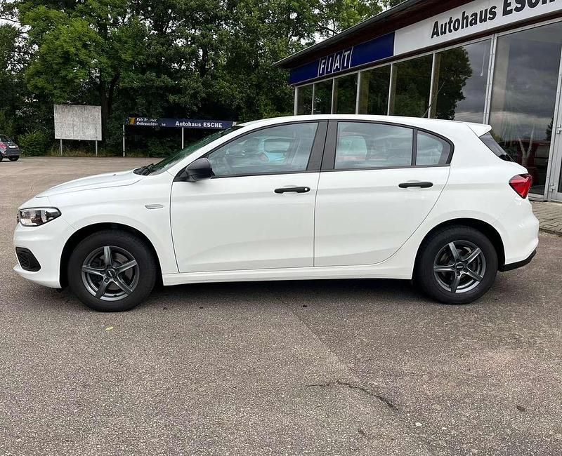 Gebraucht Fiat Tipo 95 PS (69 kW) 2017 Colore bianco Kleinwagen