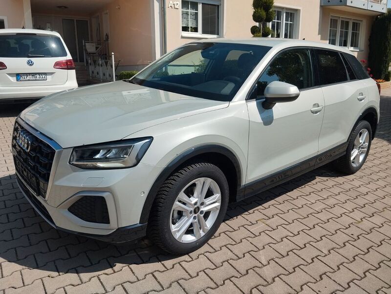 Silber Gebraucht 2024 Audi Q2 Advanced SUV | 29.450 € (Fairer Preis) - Bild 1/4