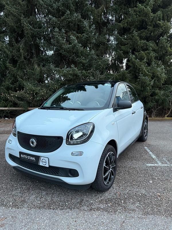 Gebraucht Smart ForFour Basis 71 PS (52 kW) 2019 Weiß Kleinwagen