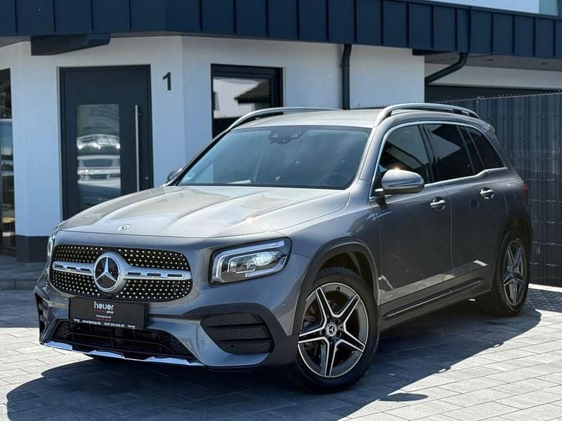 Grau Gebraucht 2022 Mercedes GLB200 Business SUV | 35.850 € (Guter Preis) - Bild 1/4