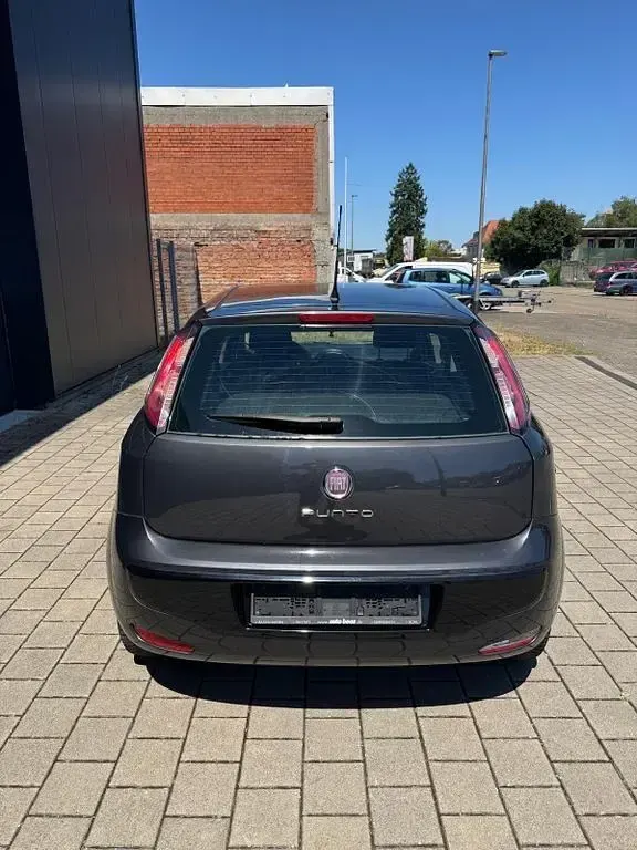 Gebraucht Fiat Punto Evo 77 PS (56 kW) 2011 Grau Kleinwagen