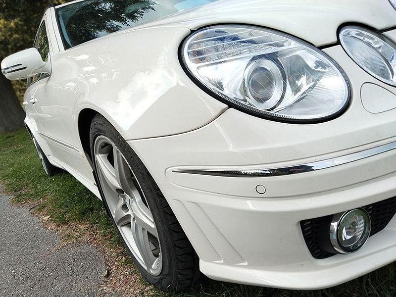 Gebraucht Mercedes E320 Avantgarde 224 PS (164 kW) 2003 Weiß Limousine