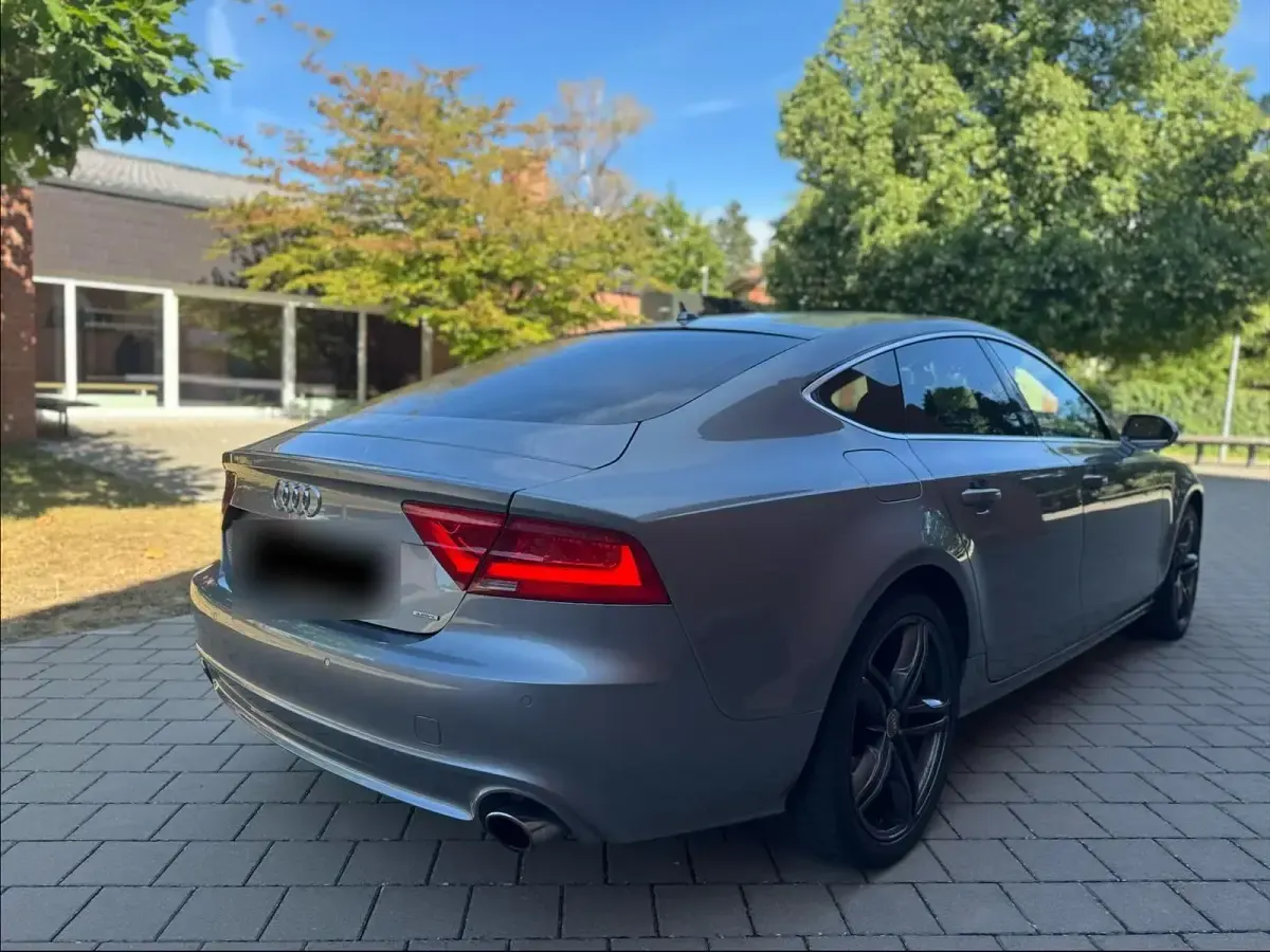 Gebraucht Audi A7 Sportback 204 PS (150 kW) 2012 Silber Kleinwagen