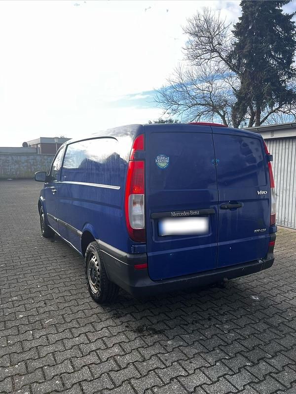 Gebraucht Mercedes Vito 95 PS (69 kW) 2009 Blau Van