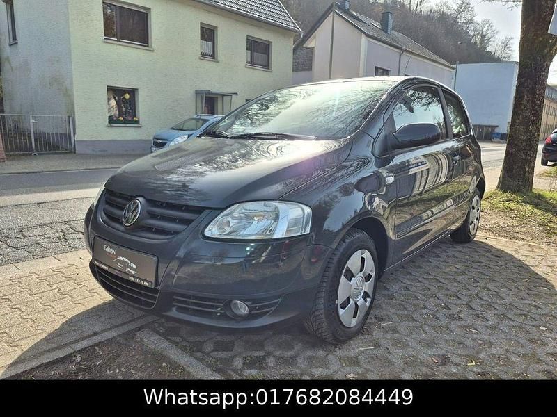 Gebraucht VW Fox Style 54 PS (39 kW) 2011 Grau Kleinwagen