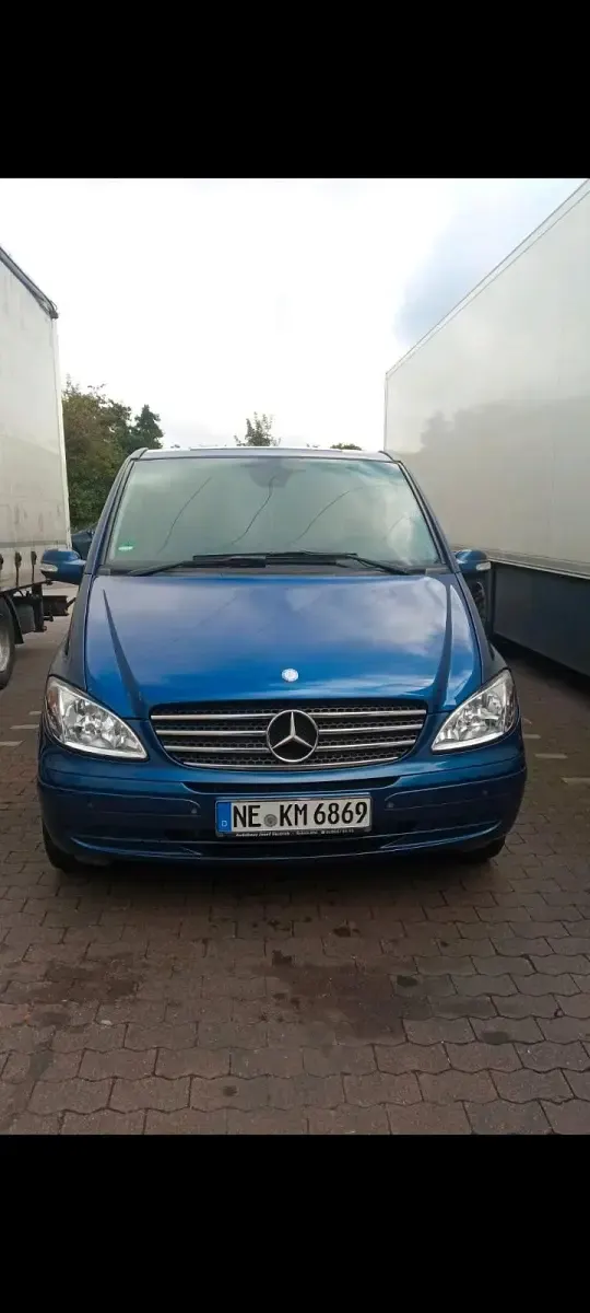 Gebraucht Mercedes Viano 150 PS (110 kW) 2009 Blau Van / Kleinbus