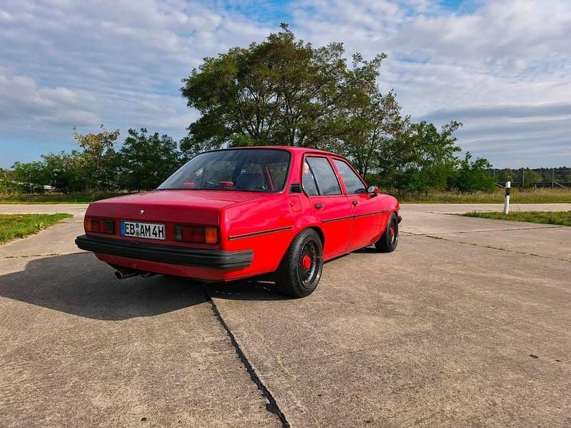 Gebraucht Opel Ascona 110 PS (80 kW) 1981 Rot Limousine