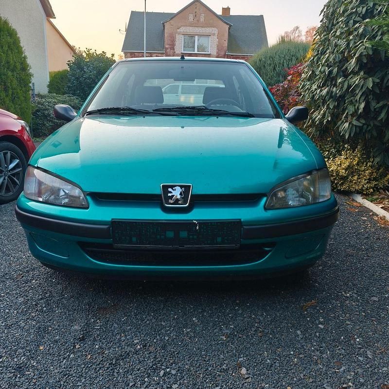 Grün Gebraucht 1996 Peugeot 106 Kleinwagen | 500 € (Guter Preis) - Bild 1/4