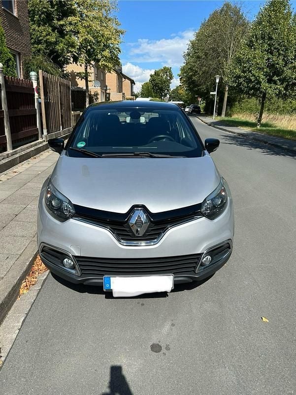 Silber Gebraucht 2017 Renault Captur Experience SUV | 8.900 € (Fairer Preis) - Bild 1/4