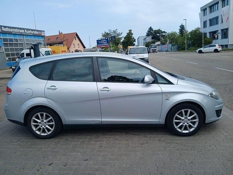 Gebraucht Seat Altea 125 PS (91 kW) 2009 Grau Van / Kleinbus