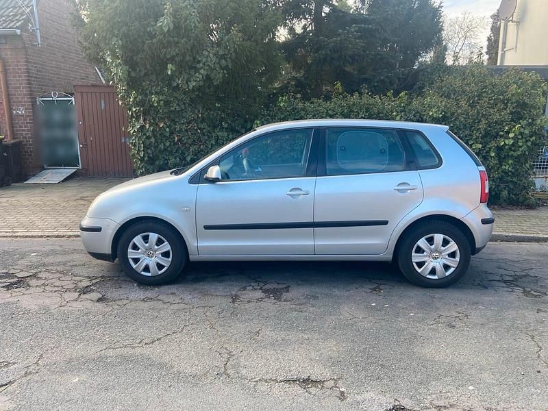 Gebraucht VW Polo 64 PS (47 kW) 2001 Silber Kleinwagen