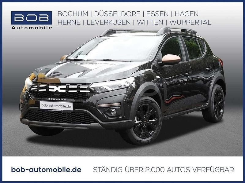 Perlmuttschwarz (schwarz) Gebraucht 2025 Dacia Sandero Extreme Kleinwagen | 20.490 € (Fairer Preis) - Bild 1/3