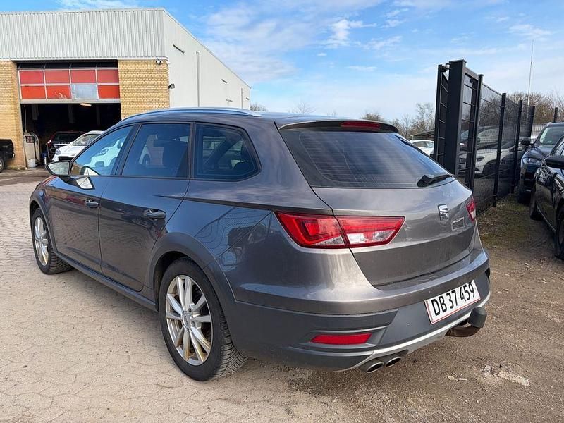 Gebraucht Seat Leon 4Drive 184 PS (135 kW) 2014 Grau Limousine