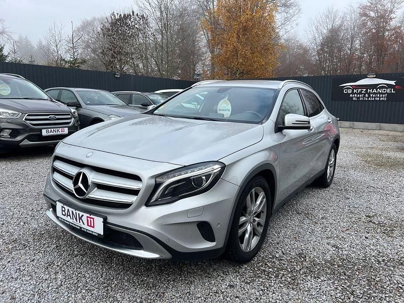 Grau Gebraucht 2014 Mercedes GLA200 SUV | 14.500 € (Guter Preis) - Bild 1/4