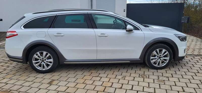 Weiß Gebraucht 2015 Peugeot 508 Kombi | 10.900 € (Fairer Preis) - Bild 1/4