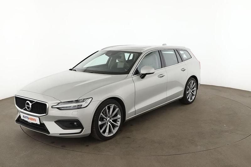 Gebraucht Volvo V60 Momentum 190 PS (139 kW) 2018 Kombi