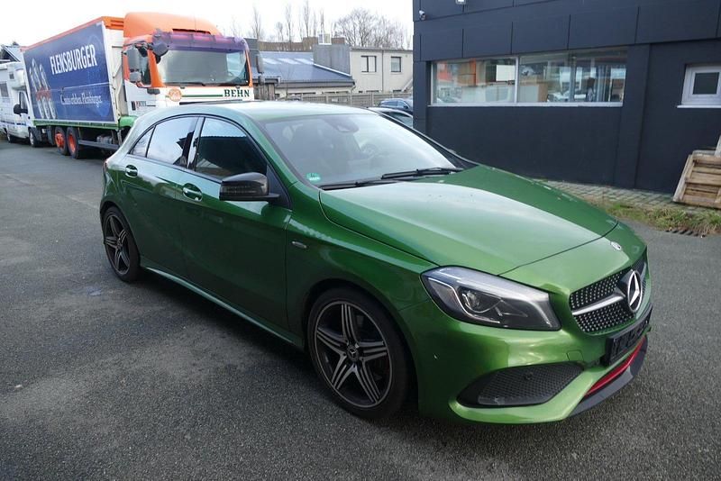 Gebraucht Mercedes A250 218 PS (160 kW) 2018 Grün Kleinwagen