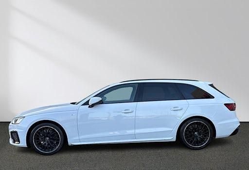 Gebraucht Audi A4 Ambiente 163 PS (119 kW) 2022 Gletscherweiß metallic Kombi