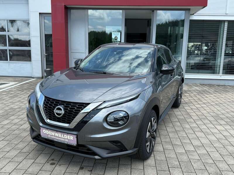 Grau Neu 2024 Nissan Juke Acenta SUV | 19.977 € (Guter Preis) - Bild 1/4