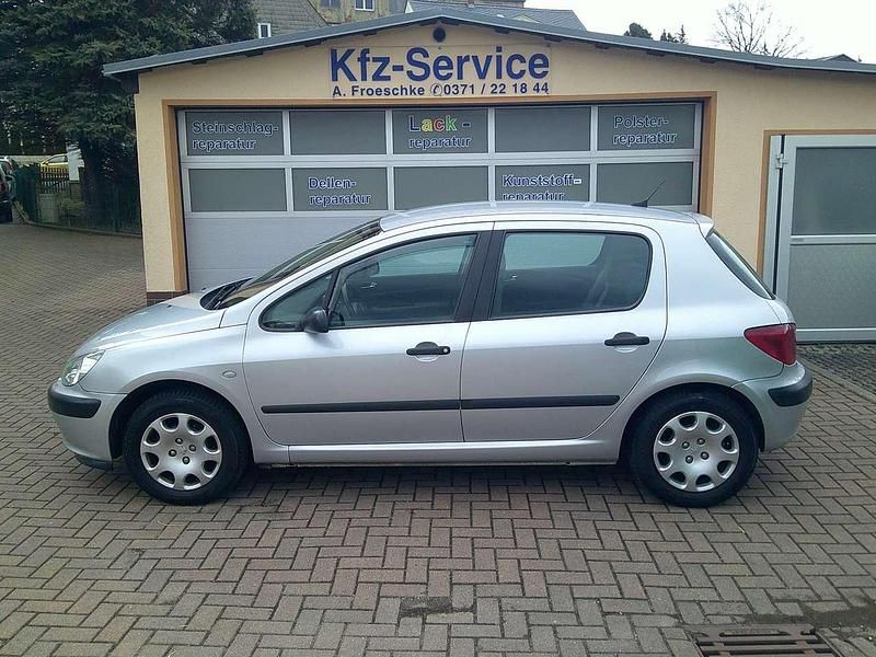 Lackierung aluminiumgrau Gebraucht 2002 Peugeot 307 Filou Kleinwagen | 3.490 € (Teuer) - Bild 1/4