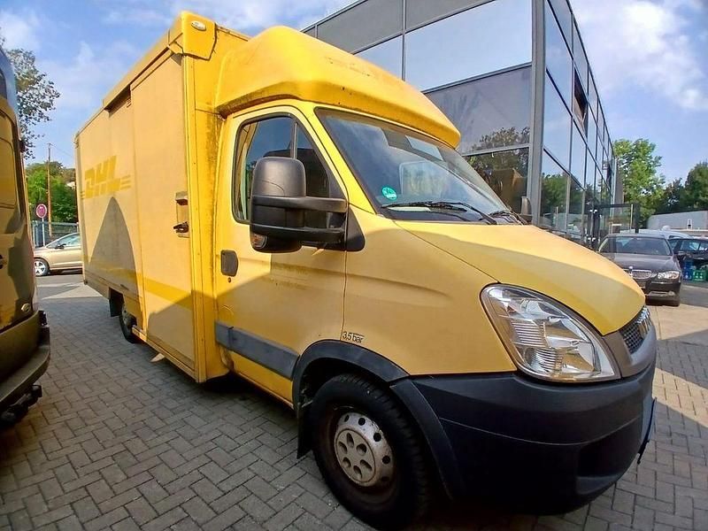 Gelb Gebraucht 2011 Iveco Daily | 5.490 € (Superpreis) - Bild 1/4