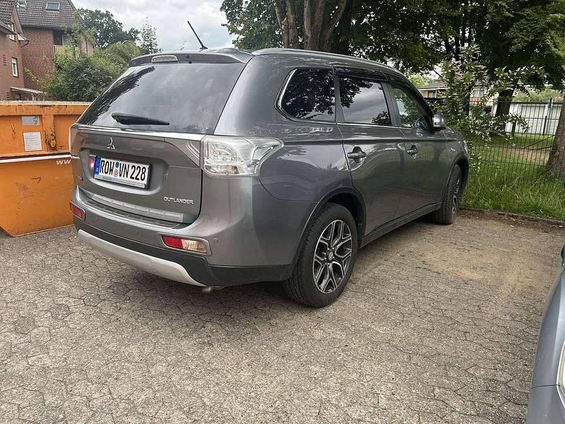 Gebraucht 2014 Mitsubishi Outlander SUV | 7.600 € (Fairer Preis) - Bild 1/4