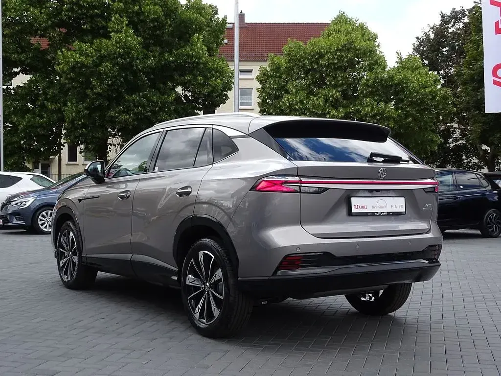 Neu MG HS Luxury 224 PS (164 kW) 2026 Silber SUV
