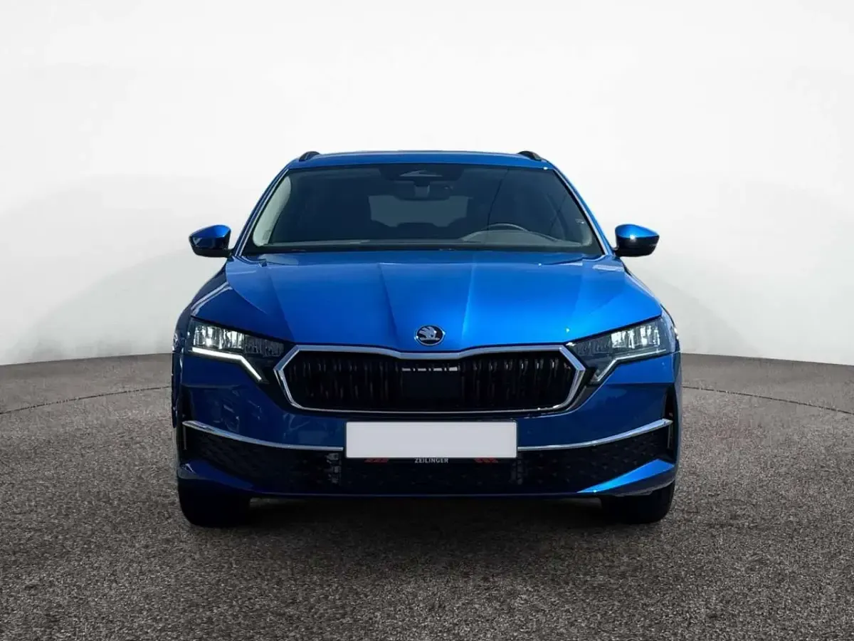 Gebraucht Skoda Octavia Selection 150 PS (110 kW) 2026 Raceblau Kombi