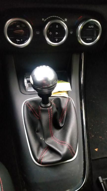 Gebraucht Alfa Romeo Giulietta 120 PS (88 kW) 2012 Rot Kleinwagen