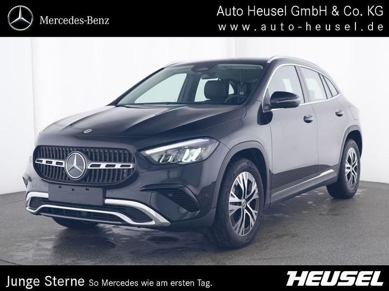 Schwarz Gebraucht 2024 Mercedes GLA180 Advanced SUV | 36.900 € (Fairer Preis) - Bild 1/4