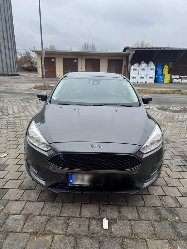 Gebraucht Ford Focus 125 PS (91 kW) 2015 Grau Kombi