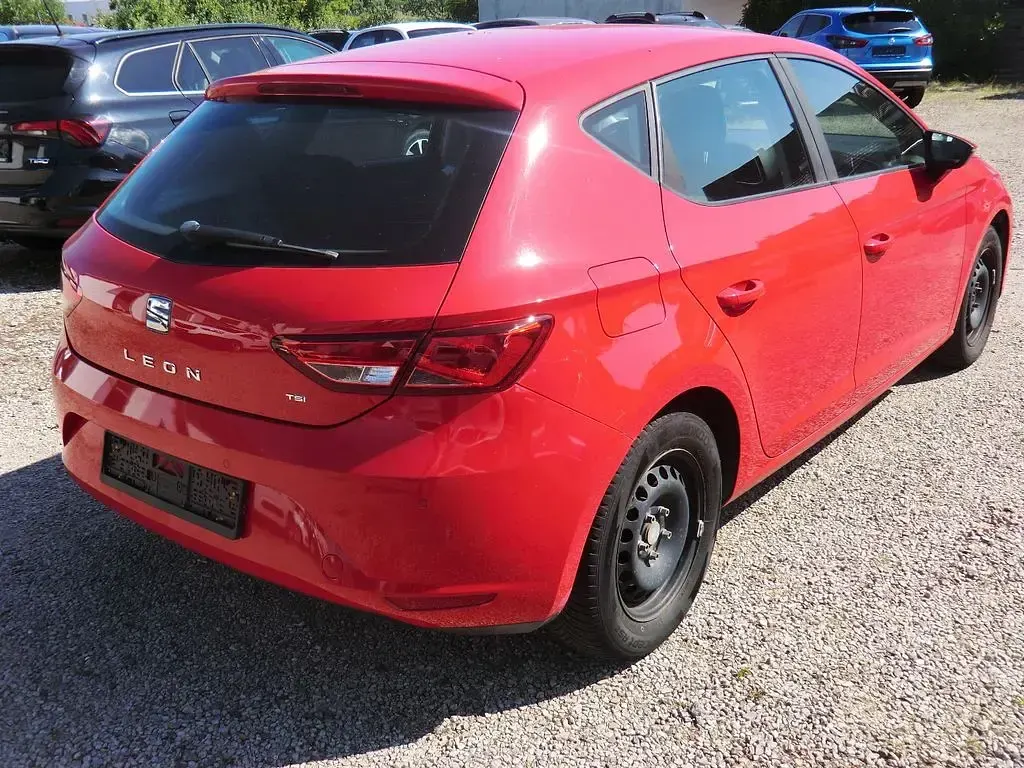 Gebraucht Seat Leon Style 105 PS (77 kW) 2013 Rot Limousine