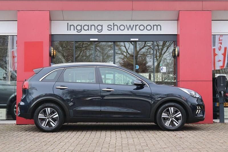 Gebraucht Kia Niro 141 PS (103 kW) 2020 Blau SUV