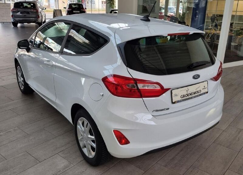 Gebraucht Ford Fiesta Cool & Connect 75 PS (55 kW) 2020 Frostweiß Kleinwagen