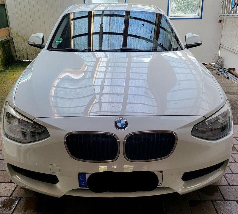 Weiß Gebraucht 2014 BMW 114 Kleinwagen | 5.600 € (Superpreis) - Bild 1/4
