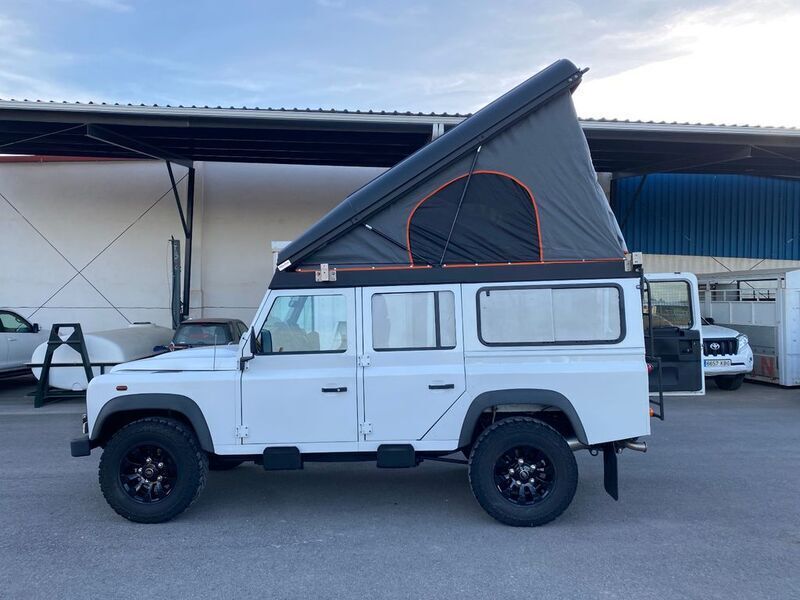 Weiß Gebraucht 2013 Land Rover Defender SUV | 46.500 € - Bild 1/4