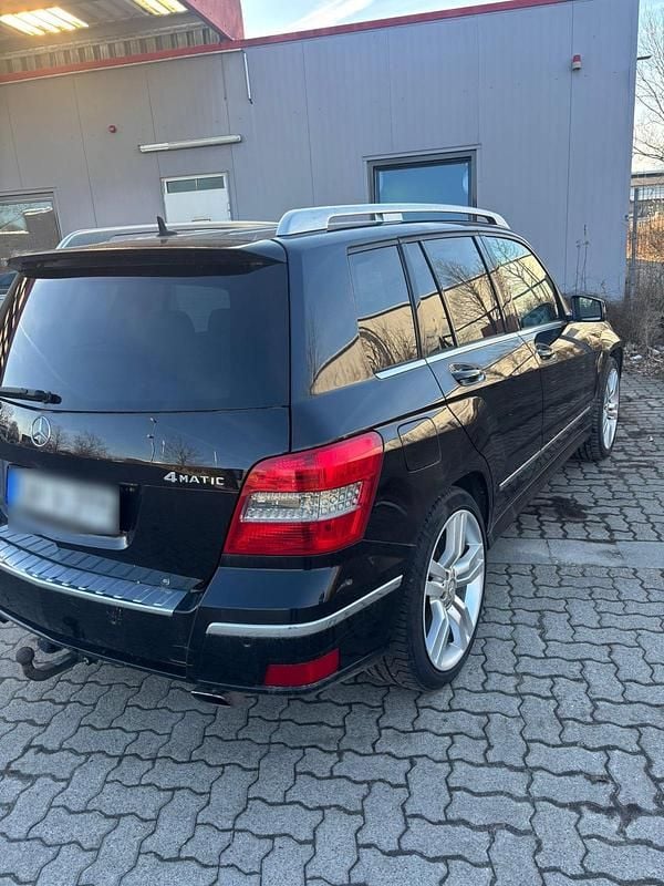 Gebraucht Mercedes GLK350 231 PS (169 kW) 2011 Schwarz SUV
