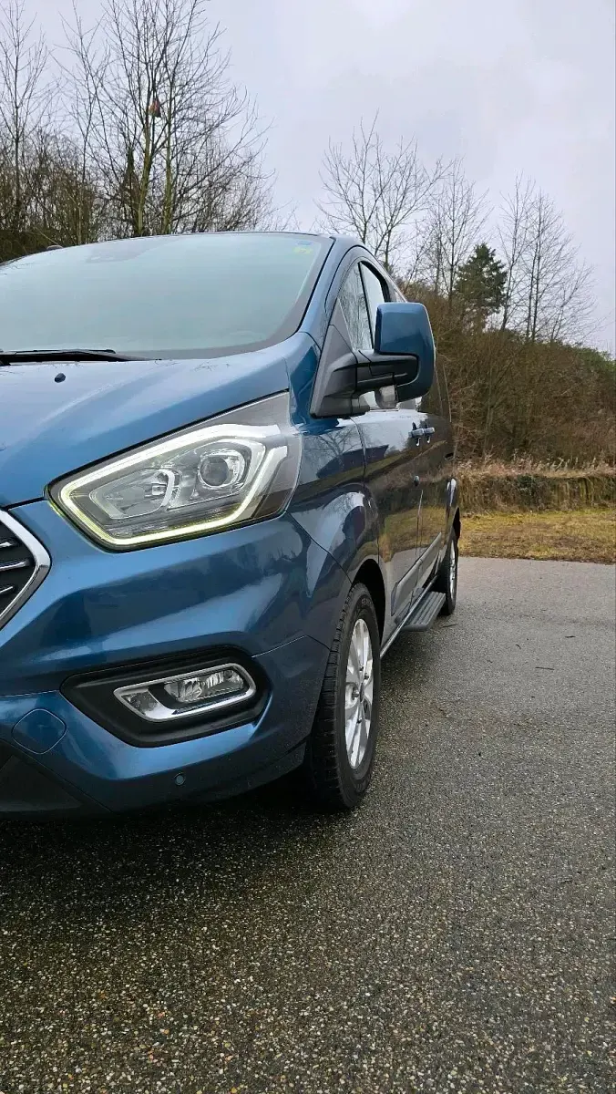 Gebraucht Ford Tourneo Custom ST 170 PS (125 kW) 2018 Blau Van