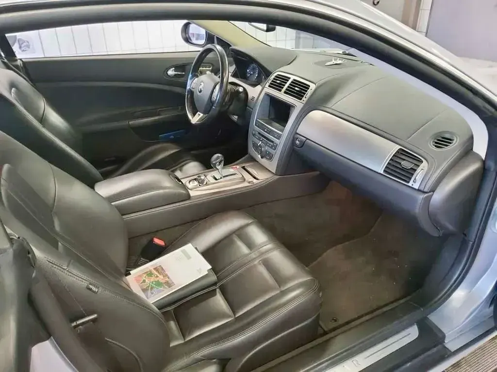 Używany Jaguar XK 298 KM (219 kW) 2006 Srebrny Coupe