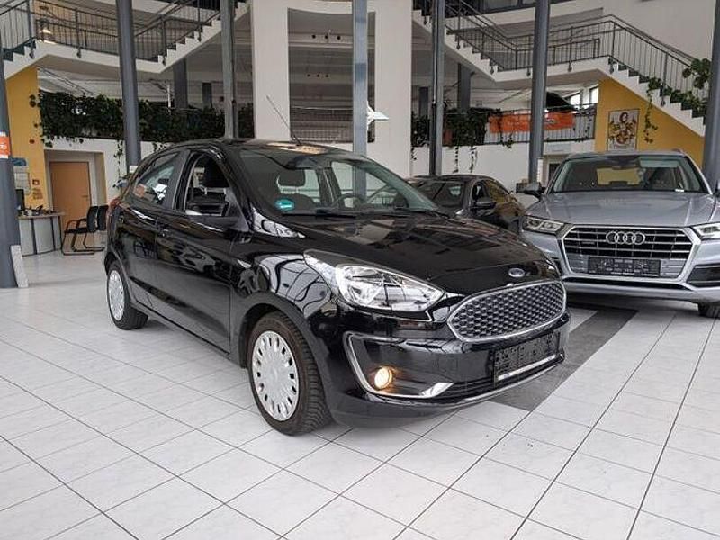 Gebraucht Ford Ka 86 PS (63 kW) 2019 Iridiumschwarz metallic Limousine
