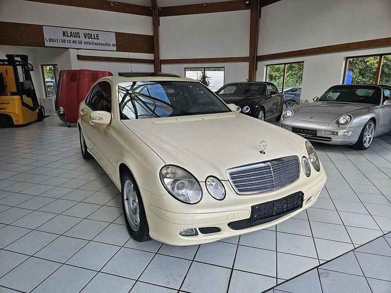 Gebraucht Mercedes E200 Classic 122 PS (89 kW) 2006 Beige Limousine