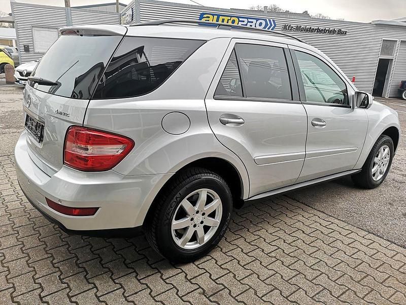Gebraucht Mercedes ML320 224 PS (164 kW) 2009 Silber SUV
