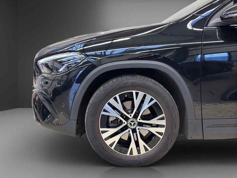Gebraucht Mercedes GLA200 Progressive 163 PS (119 kW) 2025 Schwarz SUV