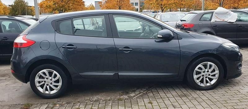Gebraucht Renault Mégane Initiale Paris 132 PS (97 kW) 2015 Schwarz Limousine