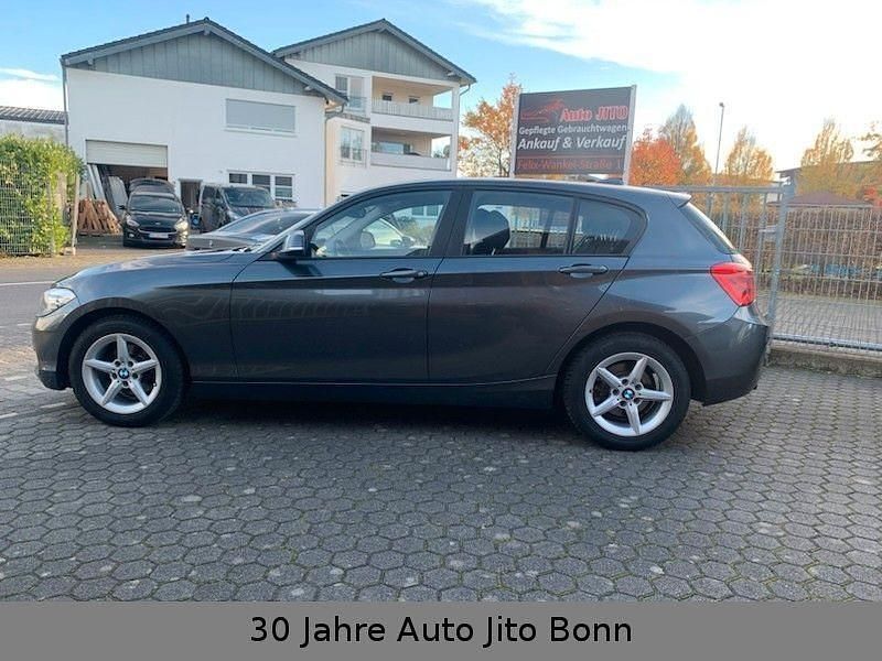 Gebraucht BMW 116 Advantage 109 PS (80 kW) 2016 Grau Kleinwagen